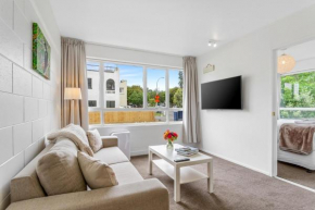 One Bedroom Apartment, Heart of Newmarket Auckland